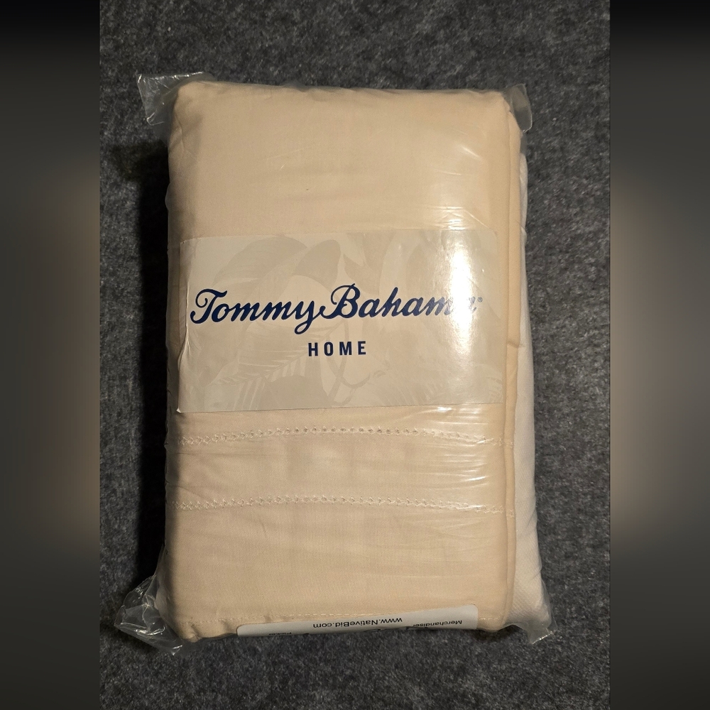 Tommy Bahama Cream Bed Skirt (King)